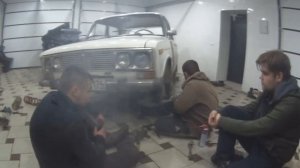 ВАЗ 2106. Замена рычагов, шаровых, пружин и реактивных тяг.