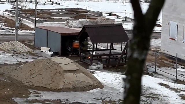 Как сделать скворечник.Как закрепить скворечник на дереве. смотреть онлайн