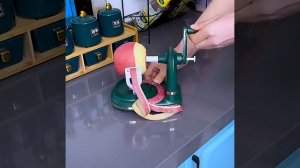 Ручной Гаджет для быстрой очистки яблока #shorts