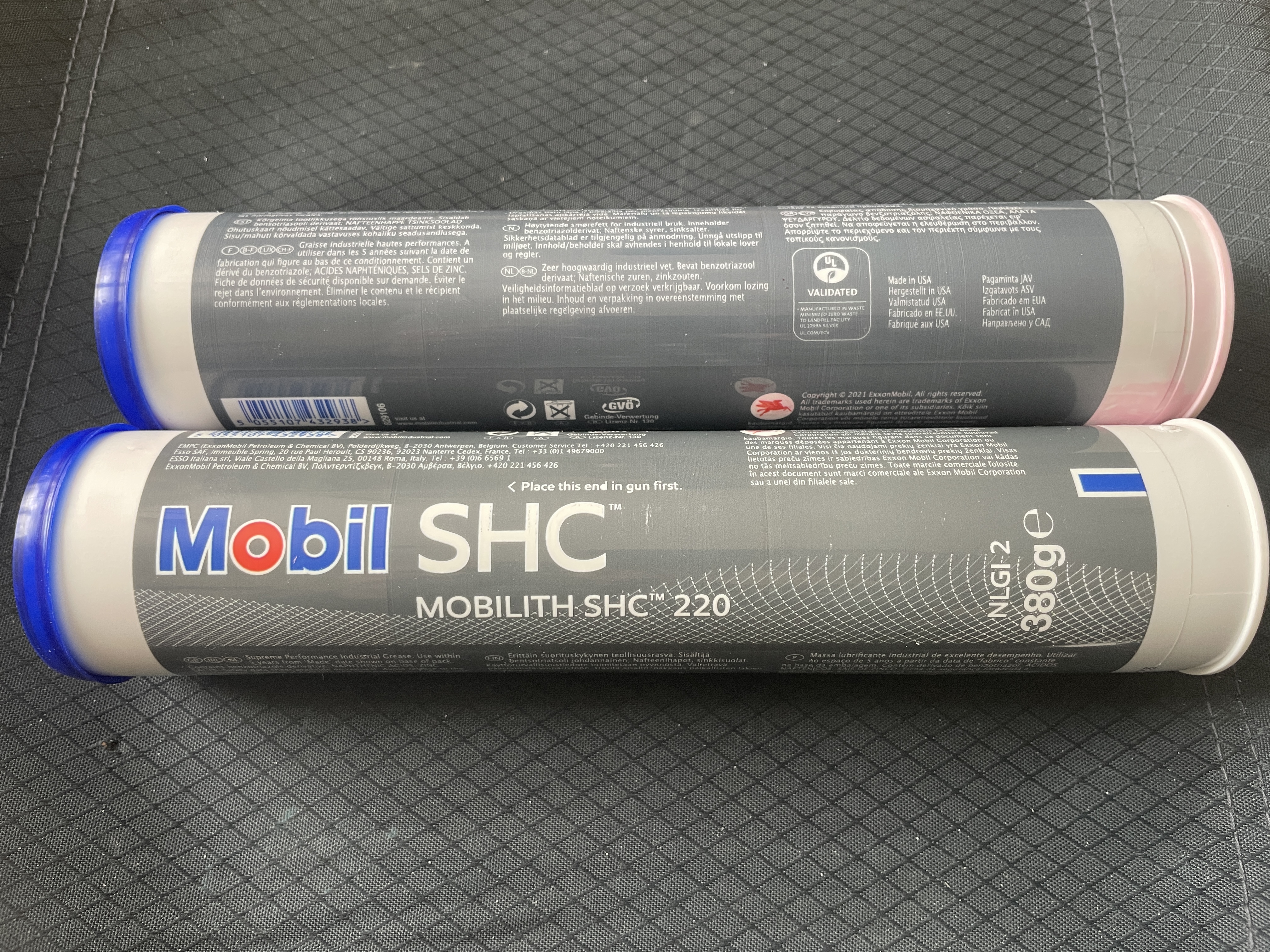 Смазка для шлицевых соединений и карданов Mobil SHC 220.