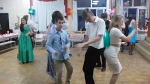 Выпускной 9А. конкурс с шариками. 17