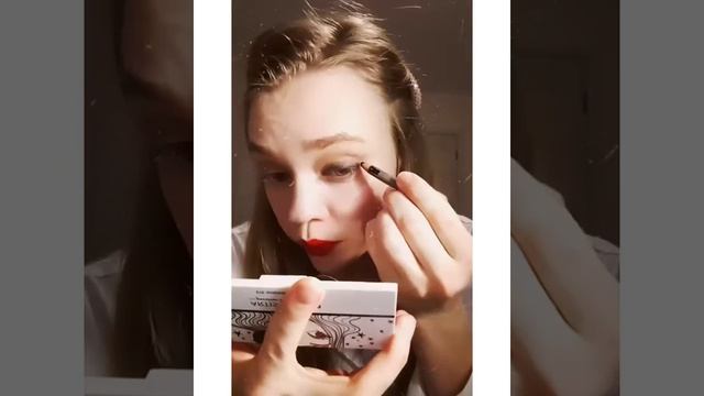 КАК СДЕЛАЛА ПРАЗДНИЧНЫЙ МАКИЯЖ! КРАСНЫЕ ГУБЫ |СТРЕЛКИ |HOW TO DO HOLLYWOOD MAKEUP? смотреть онлайн