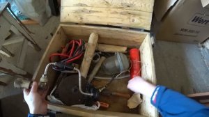 Разбор вещей, (находки) с купленного гаража.