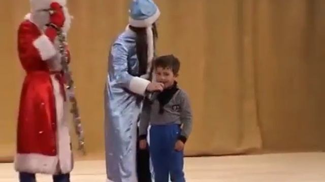 Здравствуй Дедушка Мороз! смотреть онлайн