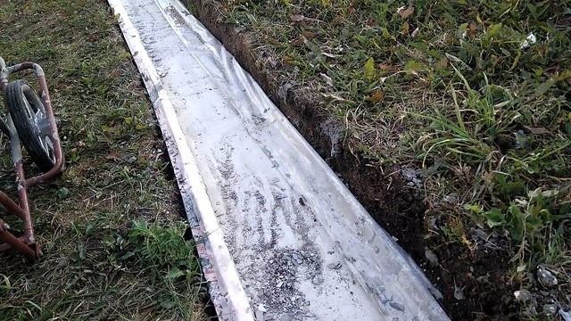 Чистим фундамент для гидроизоляции