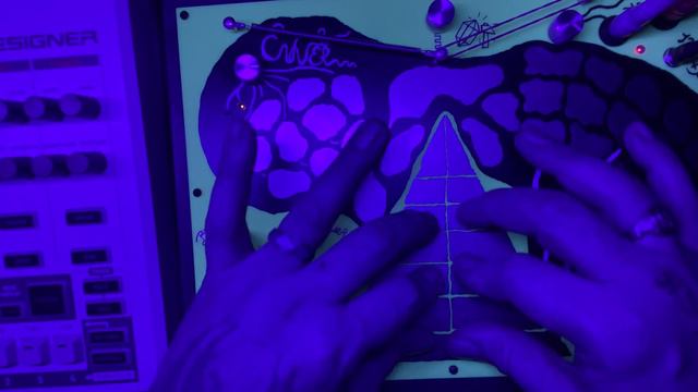 Soma Enner and Behringer RD-9 Experimentation смотреть онлайн