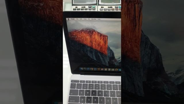 Apple macbook cor M 12" смотреть онлайн