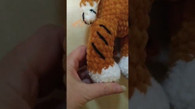 Тигр крючком.