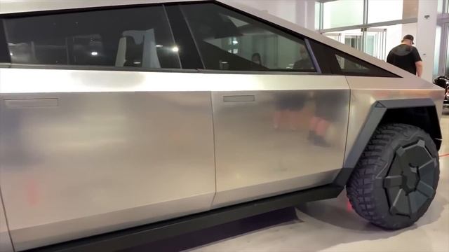 Эта Машина Зверь Tesla CyberTruck Лучшая в Мире смотреть онлайн