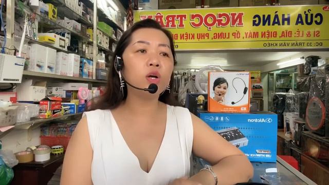 Tôi Không Cô Đơn Karaoke với Micro Đeo Tai Không Dây смотреть онлайн