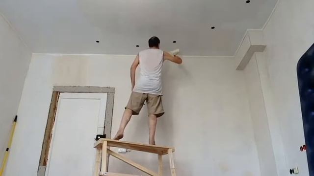 Покраска потолка и откосов в домашних условиях  Этапы  Выбор краски