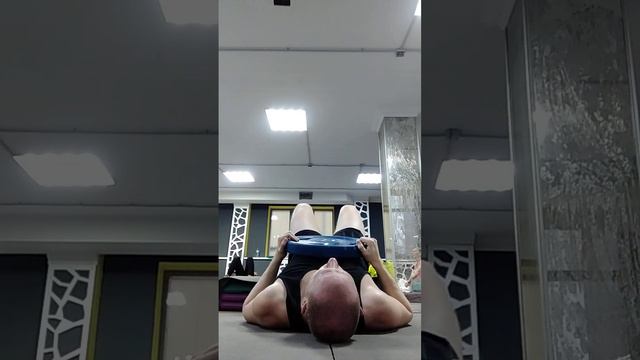Ягодичный мост с отягощением в 20 кг. Кегелинг. Подъемы таза лежа.  Комплекс упражнений на пресс.