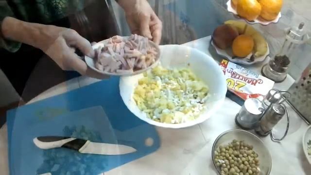 Салат "Оливье"легендарный новогодний атрибут. смотреть онлайн