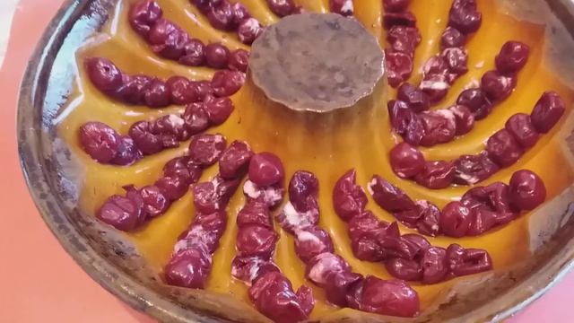 Бисквит с вишней,вкуснейший и нежнейший/Видео №394 смотреть онлайн