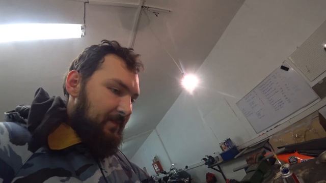 Забрал ещё ништяки. Опять распаковка. Взвешиваю маховик и сцепление. смотреть онлайн