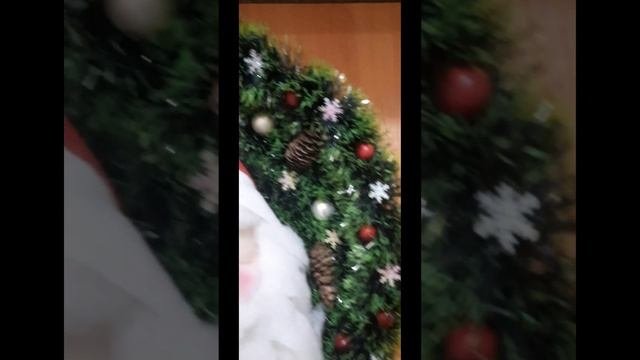 Новогодний венок#переделкастарыхвещей #своимируками #новыйгод #венокнадверь #новогоднийвенок