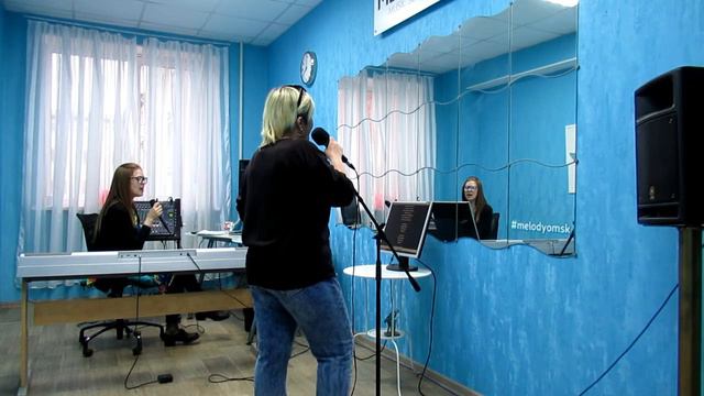 Занятие в музыкальной школе Melody #45 (гр. Маша и медведи - Любочка) смотреть онлайн