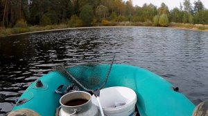 ЛОВЛЯ ЩУКИ НА КРУЖКИ.МОНТАЖ КРУЖКОВ ЧТОБЫ НЕ УПЛЫЛИ. Утром нас ждал СЮРПРИЗ.