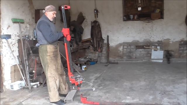 Простейшие автоподъемники в мастерской Вакулы-кузнеца смотреть онлайн