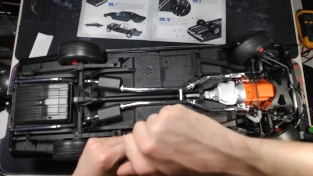 №106 (часть 2) Сборка модели Dodge Charger R/T 1970 / Форсаж / DeAgostini / 1:8 смотреть онлайн