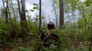 Тактический Пейнтбол момент с игры в лесу
