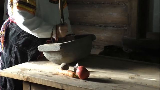 Видеоэкскурсия "Осень - запасиха (осенние заготовки)" смотреть онлайн