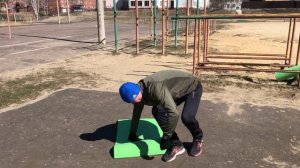 Круговая тренировка (отжимания + приседания + пресс)