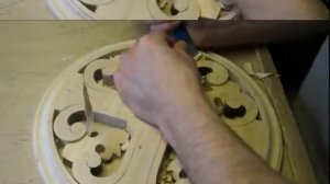 Резьба по дереву - крест в орнаменте