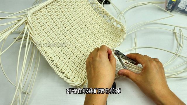全藤编织水果筐，新手快速入门教程，让你轻松打造环保耐用的高级手提篮，简单易学，眼会手会，一起来动手做一个吧！