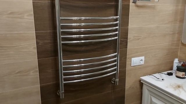 Пробитие , электрохимическая корозия полотенцесушителя из нержавейки