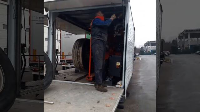 Замена колёс, сервис по Итальянски ..! смотреть онлайн