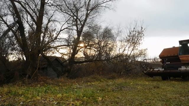 Запуск дизеля комбайна, ставим "Ниву" на ЗИМУ! смотреть онлайн