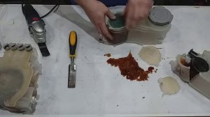 разбираю контейнер для соли от посудомоечной машины