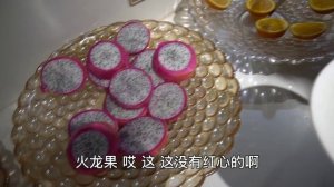 特殊的日子，老公带媳妇去逛街，花122元吃牛排自助，安排的真贴心 I On Women’s Day, husband takes his wife to eat western food