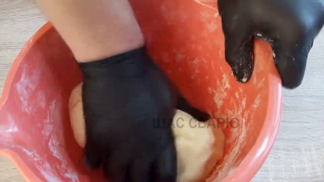 Смешайте БАНКУ СГУЩЕНКИ и два ЯЙЦА: простой рецепт быстрой и очень вкусной выпечки к чаю. смотреть онлайн