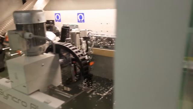 АВТОМАТИЧЕСКИЙ КРОМКО-ОБЛИЦОВОЧНЫЙ СТАНОК MASTER-M200-23 - 34 500 евро в Москве смотреть онлайн