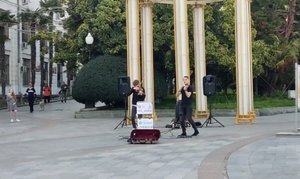 Ялта ??? Скрипачи на набережной ???