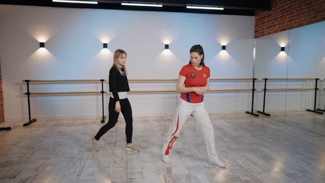Уроки по фитнес-аэробике со звездами. АНАСТАСИЯ КРЫЛОВА. «Школа Успеха FFAR!»
