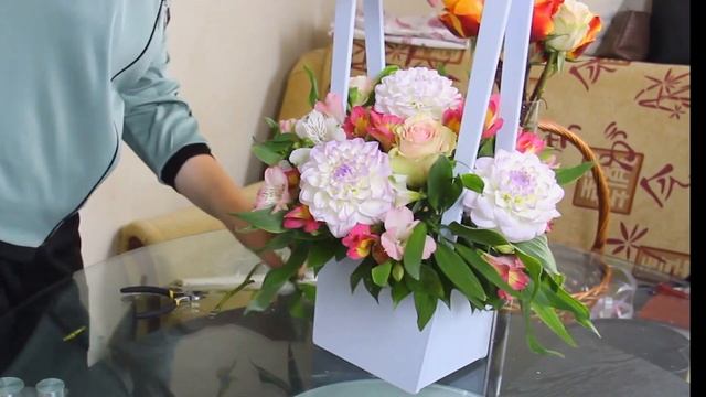 Делаем три подарка на день рождения из живых цветов смотреть онлайн