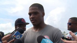 Raekwon McMillan talks being a positive role on the field | Dolphins Live