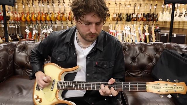 Guitar of the Day: Late 1950s Early 1960s Danelectro Long Horn Baritone Bass | Norman's Rare Guitar смотреть онлайн