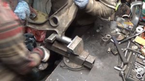 Передний сайлентблок переднего рычага Додж Джорни дорестайл