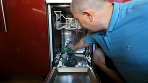 Видео обзор посудомоечной машины Schaub Lorenz SLG SW4400