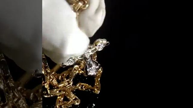 Золотой крест Распятие и лик Божья Матерь с камнями на цепочке плетения Московский Бит. Вес 93,5г. смотреть онлайн