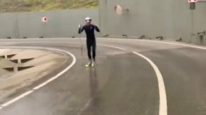 Подъем в гору на Лауре на лыжероллерах