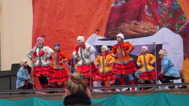 *ВОЛГАРЕК* (средняя группа) танец  "ПОЛЬКА каблучок"