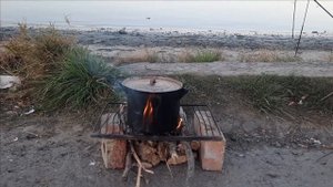 Осенняя рыбалка с берега в Рогожкино , охота на сазанов. Воды в Дону мало, опять западный ветер.