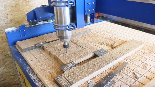 Making a wood carving on CNC. Гравировка по дереву "Глухарь" на чпу