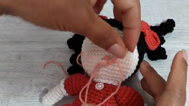 Como bordar boca e a sobrancelha boneca Aninha смотреть онлайн