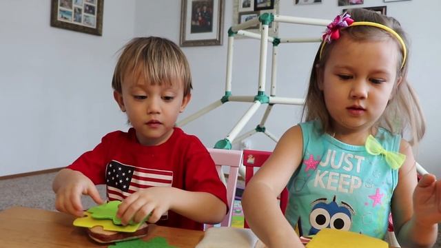 Melissa & Doug Felt Food Sandwich Play Food Set (33 pcs) смотреть онлайн